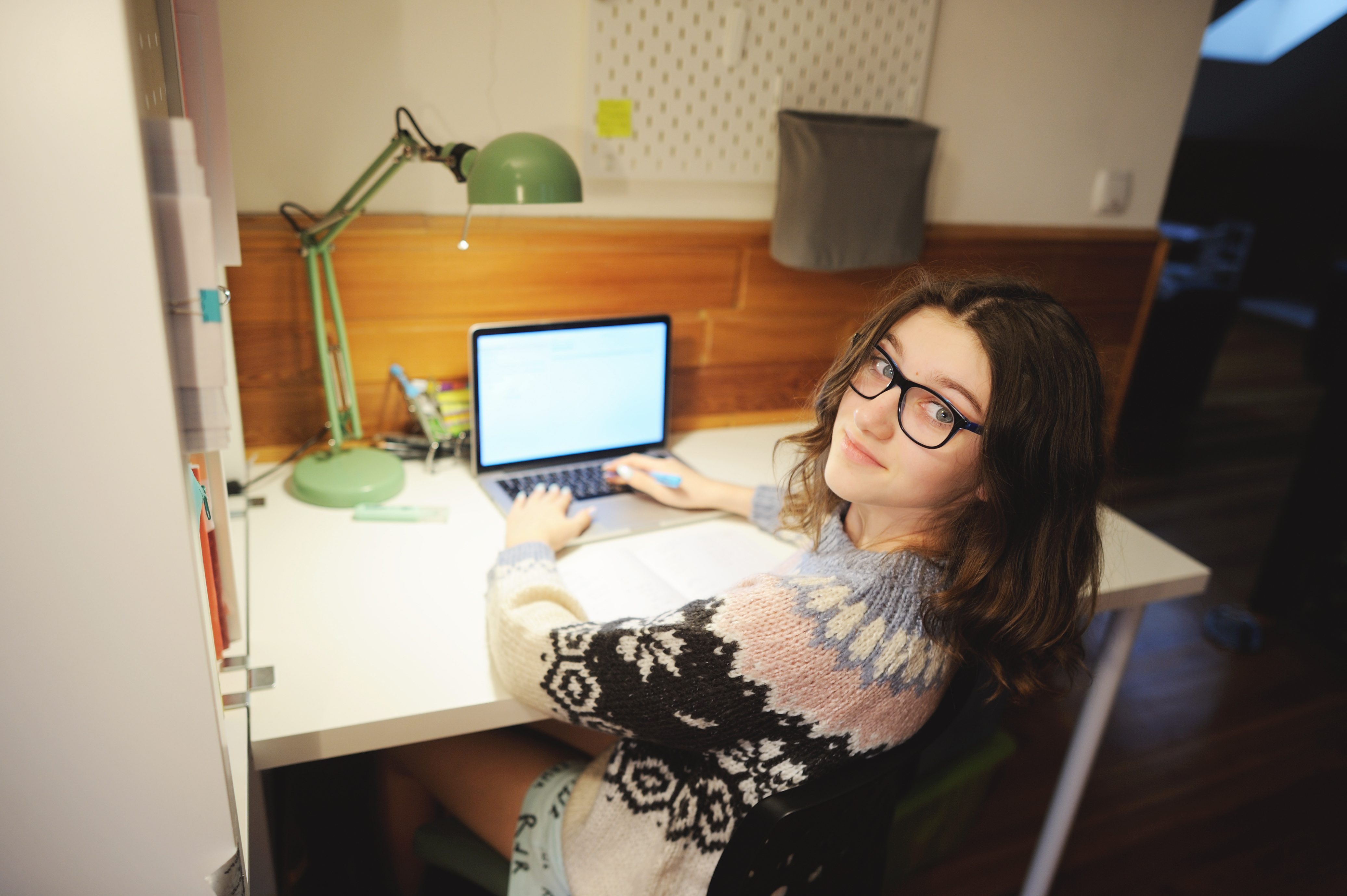 Teen Girl Online Learning with Gateway Online Academy Ohio about us